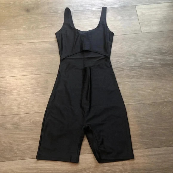 Sorella Black Cutout Bodysuit Size Medium - Picture 10 of 10